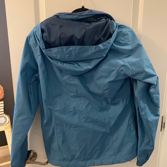 The NorthFace rain jacket - Picture 3 of 3